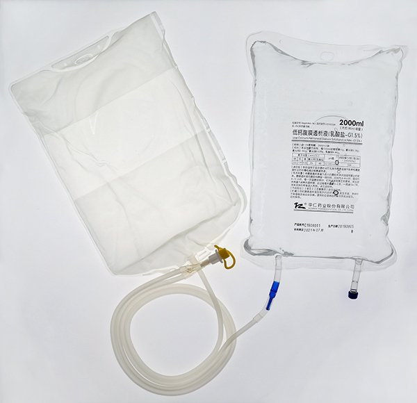 6月17日，公司腹膜透析液在北京隆重上市。7月22日，公司腹膜透析液产品实现首次批量发货。